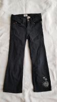 Oshkosh Bgosch Jeans schwarz mit Stickerei Blume 116 Wiesbaden - Mainz-Kastel Vorschau