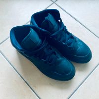 Nike Air Jordan - wie NEU | Größe 40 - schwarz München - Bogenhausen Vorschau