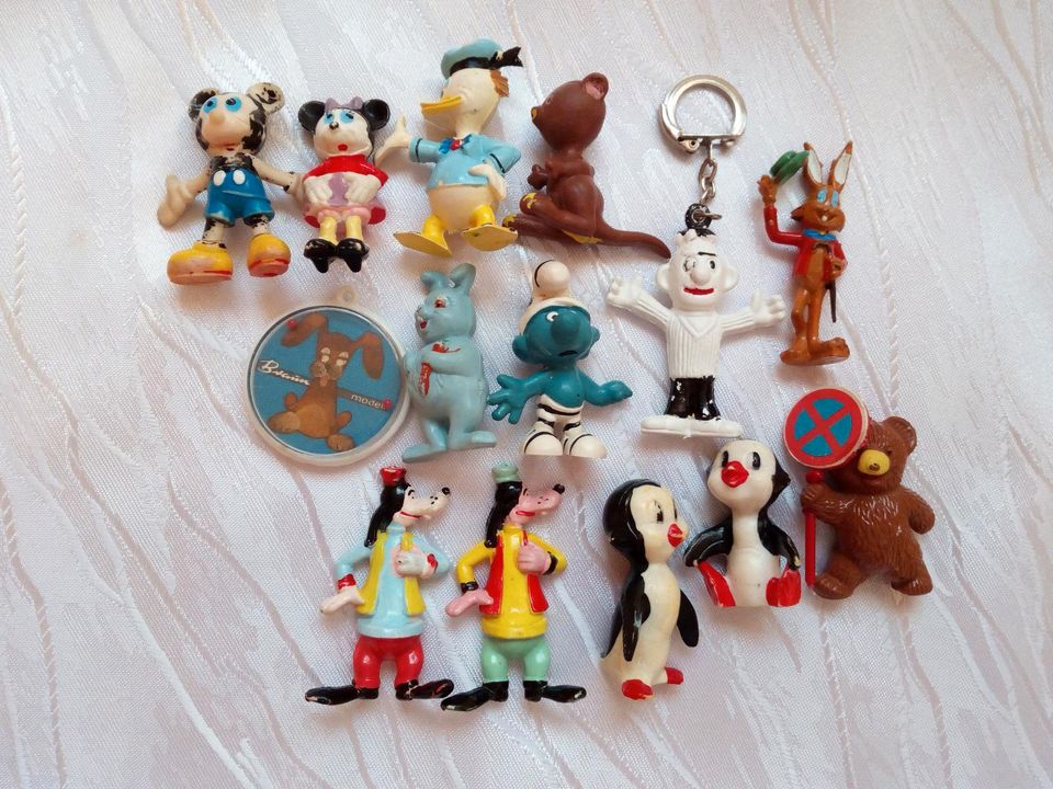 Figuren Disney Donald Micky Minni Goofy Bert Schlumpf Bugs Bunny in Duisburg