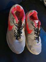 Turnschuhe Sneaker Nike Air Gr 37 Köln - Porz Vorschau