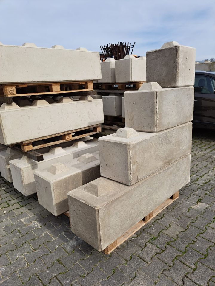 Betonblocksteine 1,60x0,40x0,40 in Osnabrück