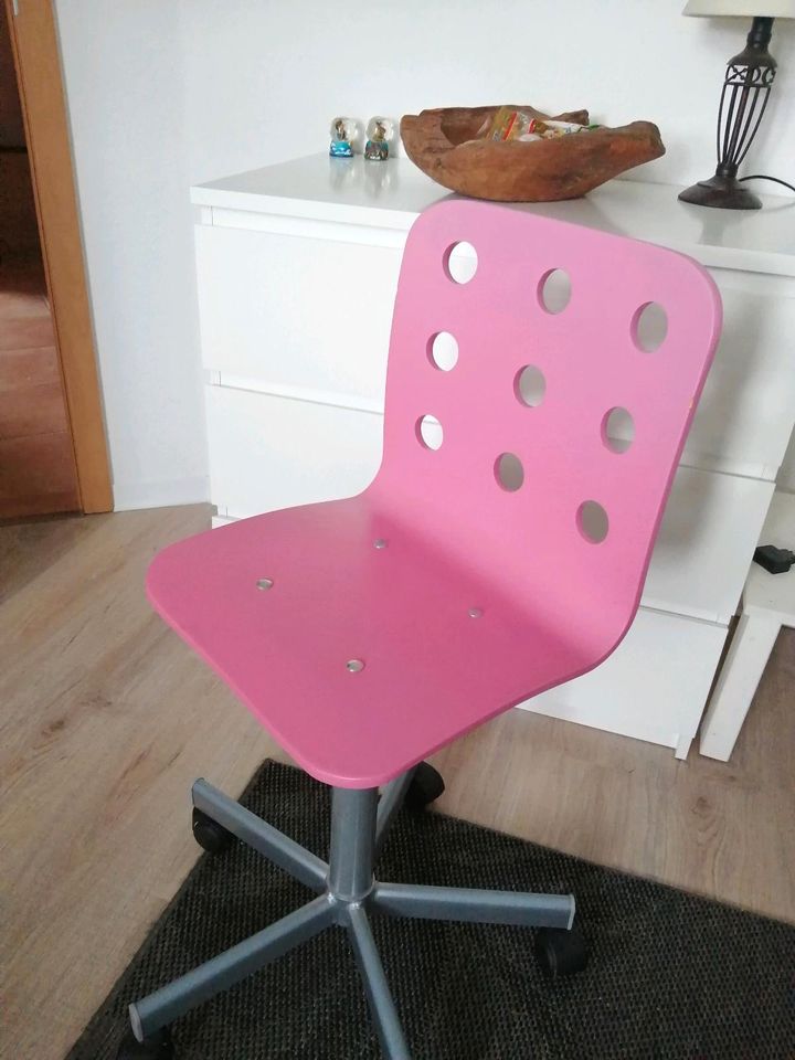 IKEA Stuhl Schreibtisch Bürostuhl Mädchen in Rehna