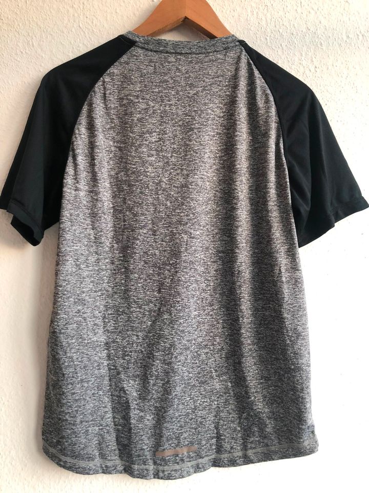 ELLESSE Sportshirt Herren Gr. S schwarz grau Fitness T-Shirt in Darmstadt