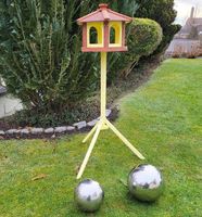 Vogelhaus TEGERNSEE mit Ständer Vogelfutterhaus Futterhaus Vogel Bayern - Rottenburg a.d.Laaber Vorschau