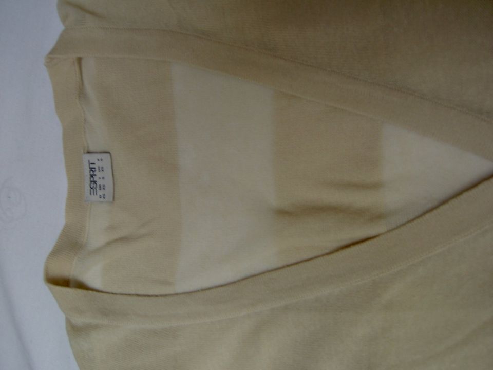 Feinstrick-Weste von Esprit, Gr. XS, beige Streifen, 2x getragen in Tittling