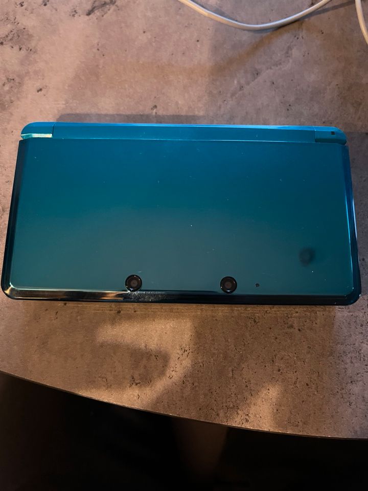 Nintendo 3DS Aquablue mit 2 Spielen in Springe
