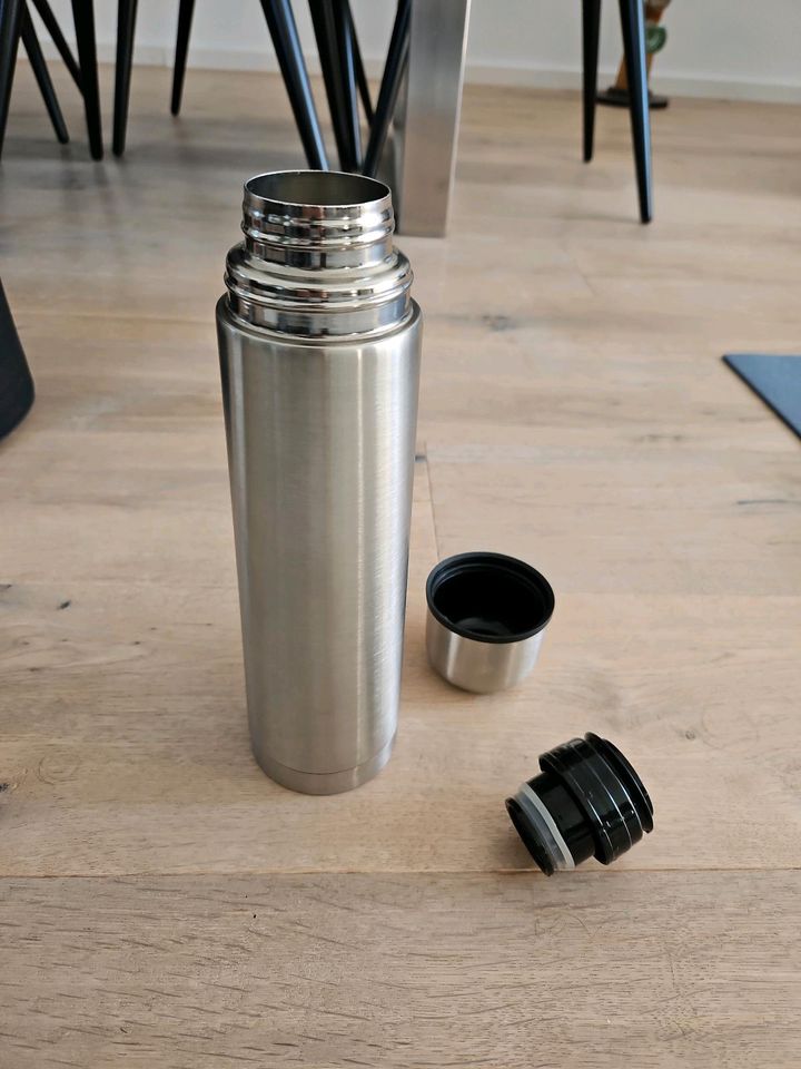 Thermosflasche 0,7 Liter in Wiesbaden