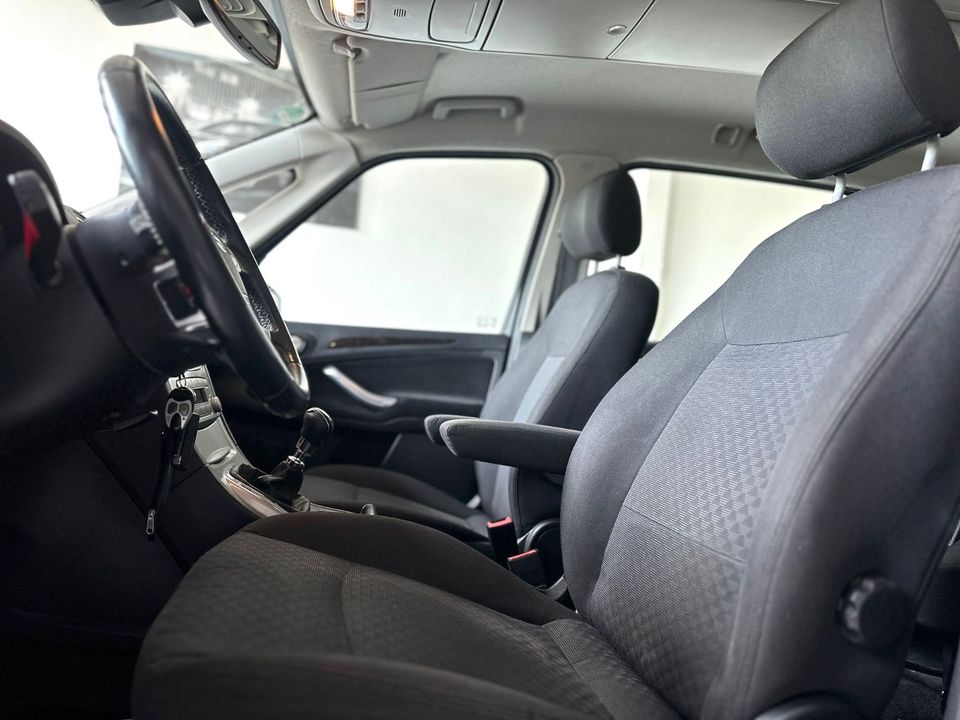 Ford Galaxy 2.0 TDCI Ghia 7-Sitzer NaviDVD/Anhängerk. in Geesthacht