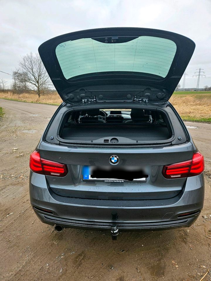 Bmw 318d Tour Sport Line, AHK,SHZ,NaviPANO,Hifi in Krempe