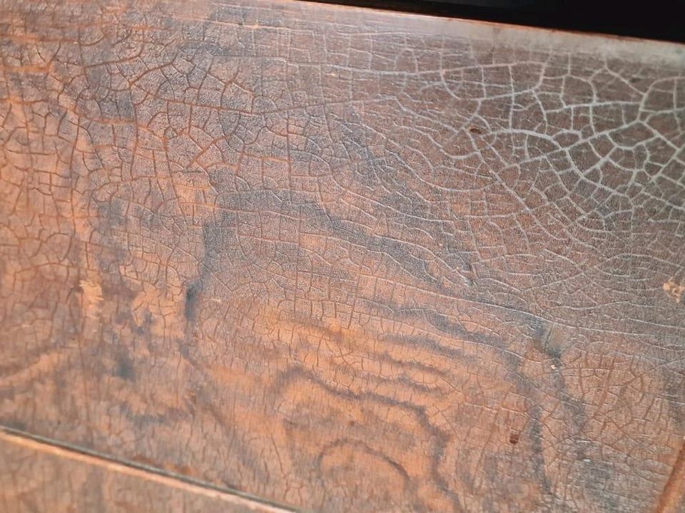 Alte massive Kommode antik 3 Schubladen echt Holz in Leipzig