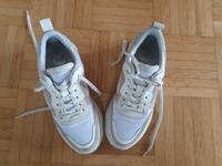 Modischer Markensneaker aus Wildleder Bayern - Bayreuth Vorschau