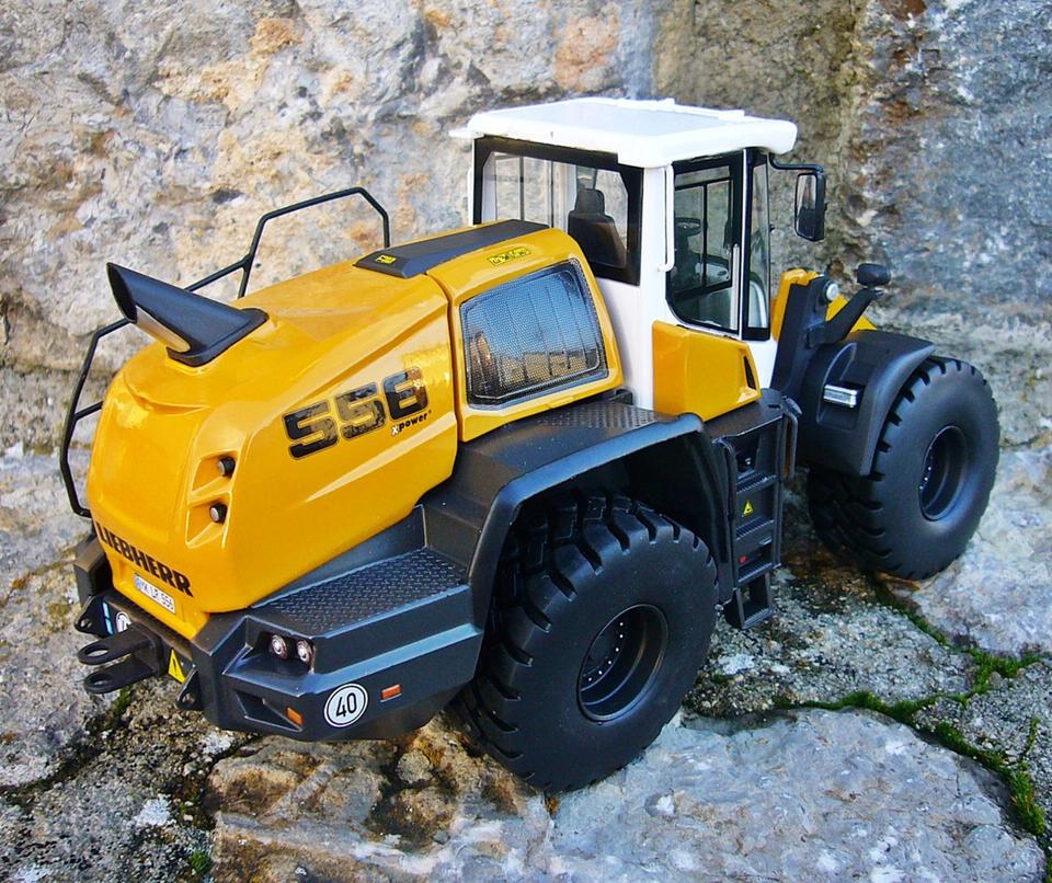 WIKING Liebherr Radlader L 556 XPower, M 1:32, Spur 1, # 077840 in Wonfurt