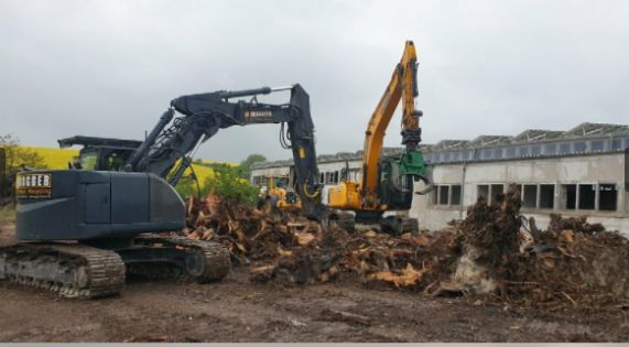 Brecher Brecheranlage Bauschutt schredder Abriss Abbruch in Sangerhausen