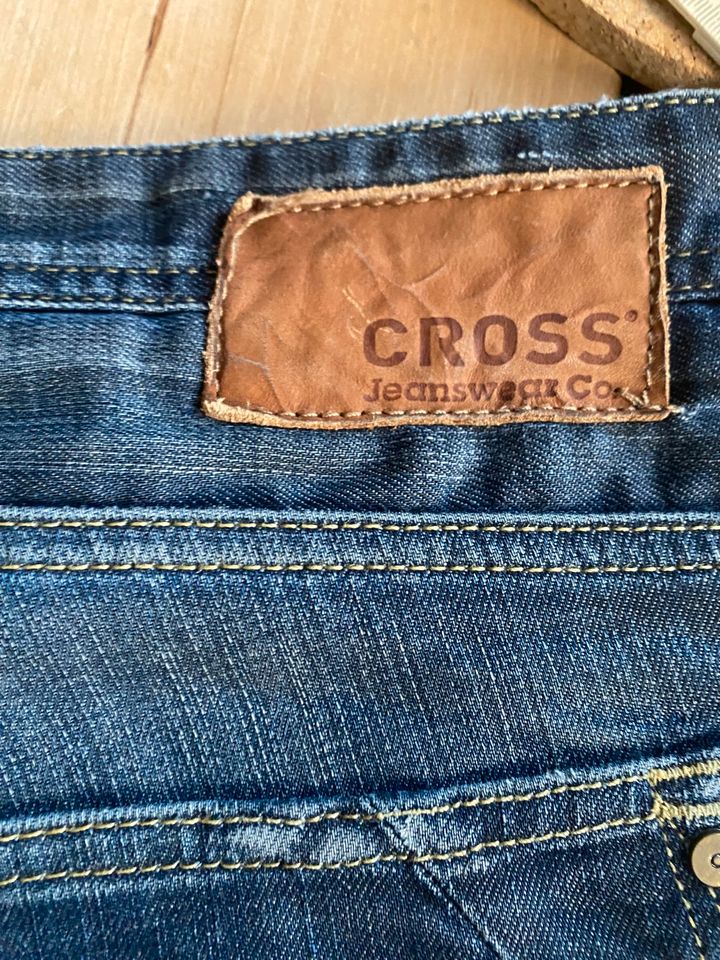 Herren Jeans von Cross in Eltville