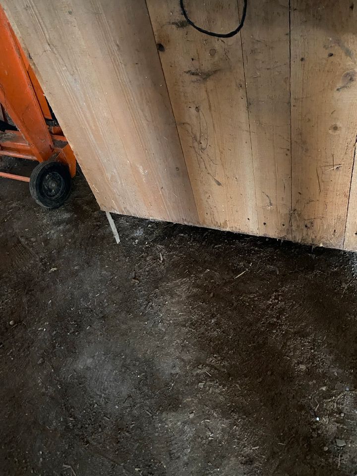 Stall für Kleintiere … Dach ist aufklappbar in Künzing