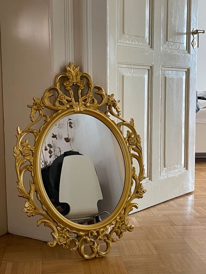 Goldener Spiegel im barock Stil in Heidelberg