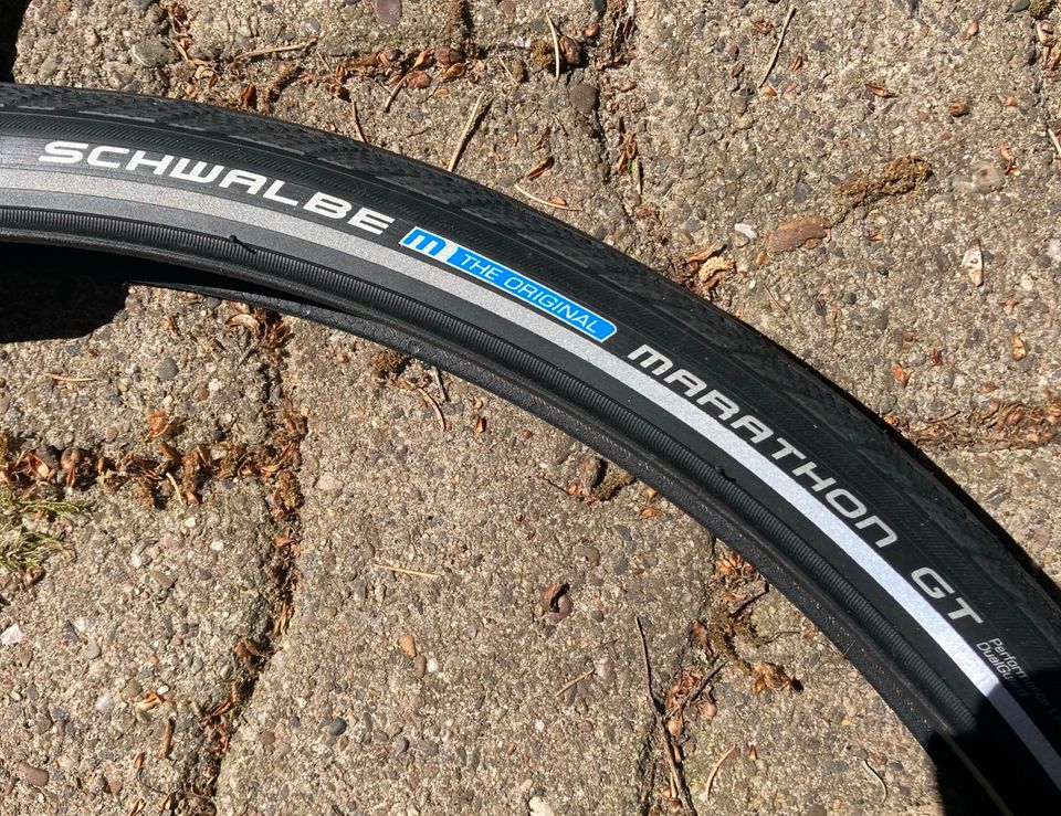 1x Schwalbe Marathon GT 40-622 / 28x2.1,50 / 700x38 Reifen in Syke