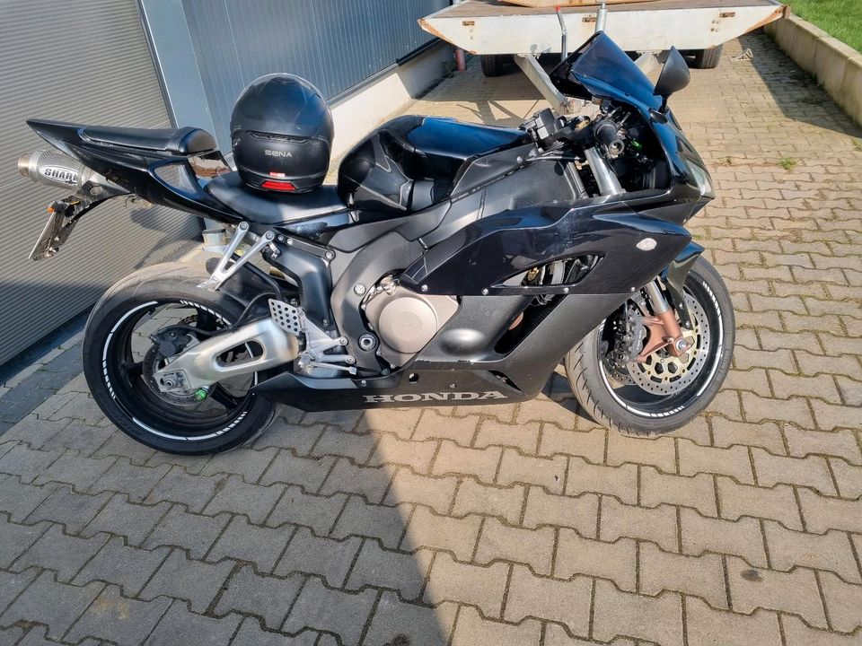 Honda CBR 1000 rr Fireblade in Bersenbrück