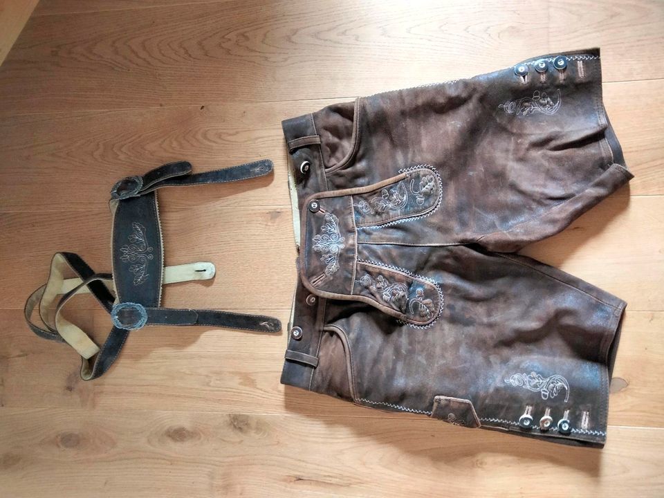 Lederhose, Tracht in Taufkirchen Vils