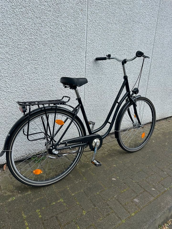 Fahrrad damen 28 er zoll Triumph in Berlin