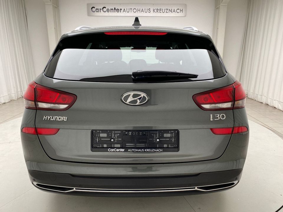 Hyundai i30 cw Connect & Go Winterpaket  Automatik in Bad Kreuznach