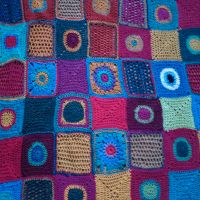 Patchwork Granny Square Häkeldecke Decke Überwurf Blumen bunt Hessen - Großenlüder Vorschau