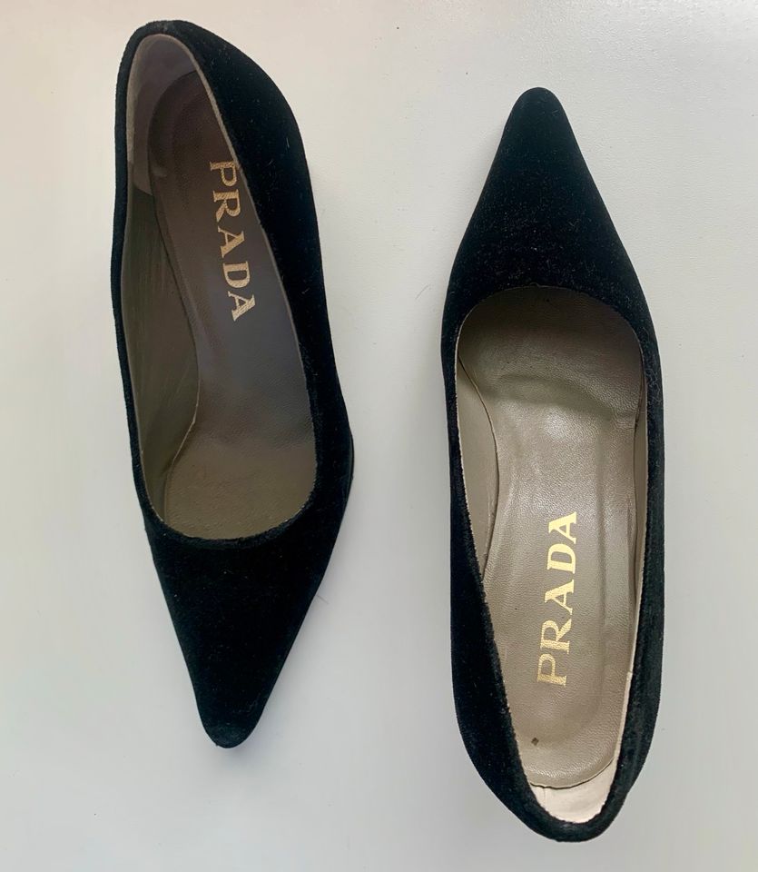 Prada Schuhe schwarz Daim gr. 35,5 in Temmels