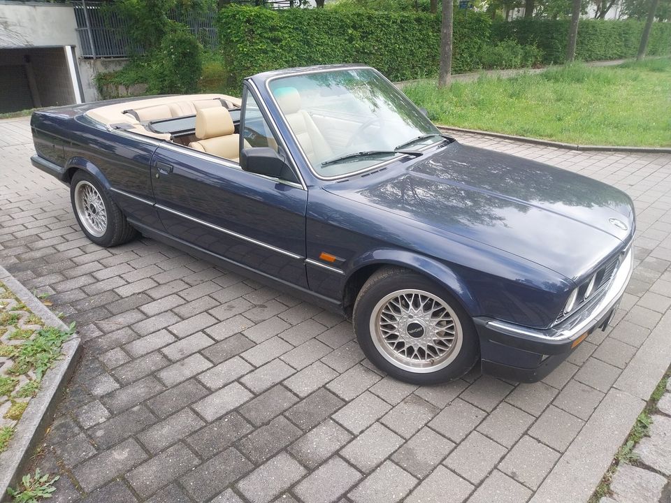 E30 320i Cabrio in Regensburg