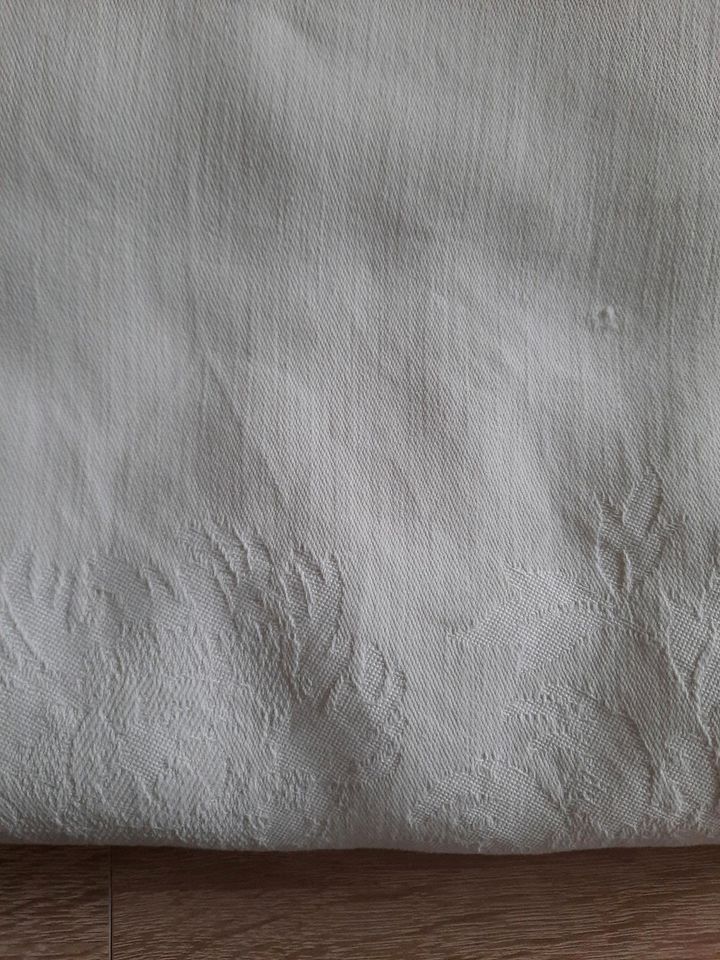 alte, weiße gemusterte Tischdecken, rechteckig in Nauen