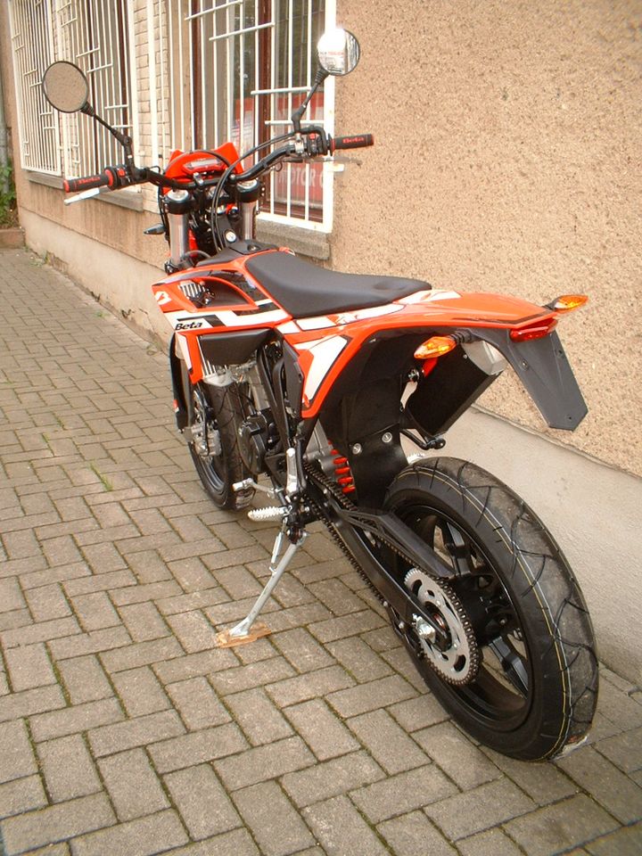 Beta RR 4T 125 Motard T Neufahrzeug in Aschersleben