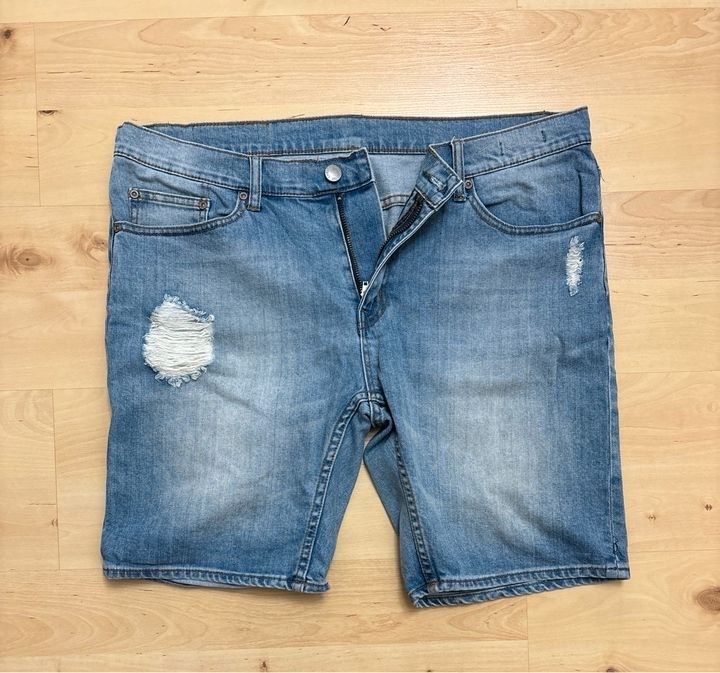 Kurze Jeans Hose für Herren 34 in Magdeburg