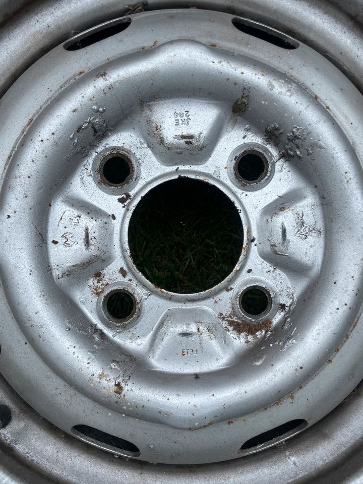 VW Käfer Felgen und Reifen guter Zustand in Bocholt