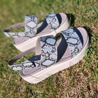 CROCS Sandalen Gr. W7=37/38 Animal Print Schlangenmuster wie neu Nordrhein-Westfalen - Gangelt Vorschau