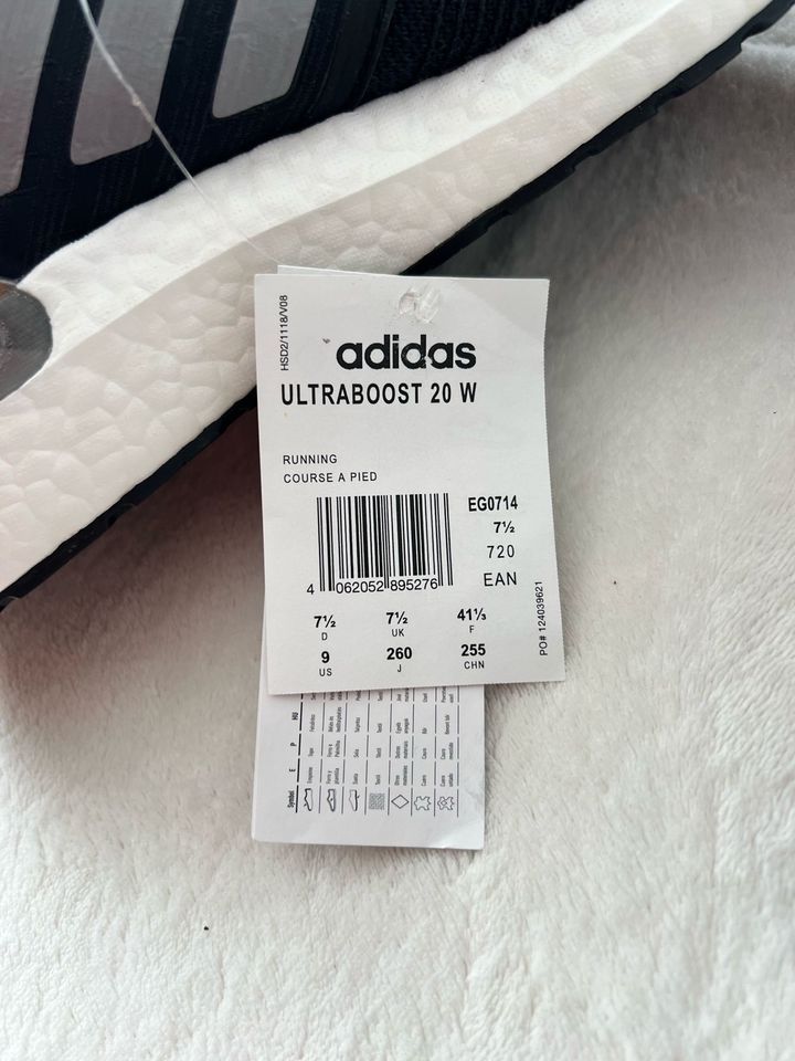 Adidas Ultraboost 20  Große 42 Neu unisex in Langen (Hessen)