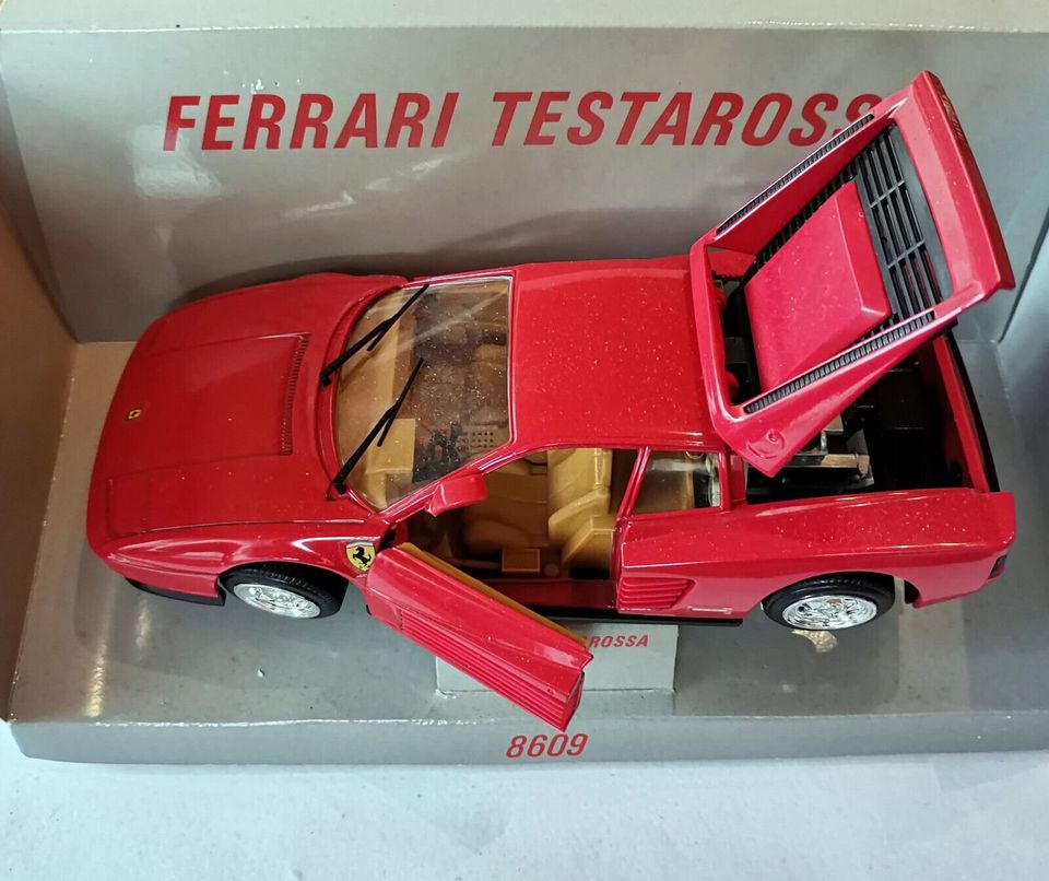 Revell Metal 1:24 * Ferrari Testarossa in OVP * Die Cast * #8609 in Dülmen