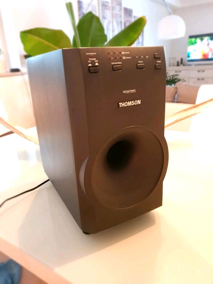 THOMSON Subwoofer in Roth