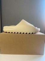 Yeezy slide Bone 44.5 Niedersachsen - Aurich Vorschau