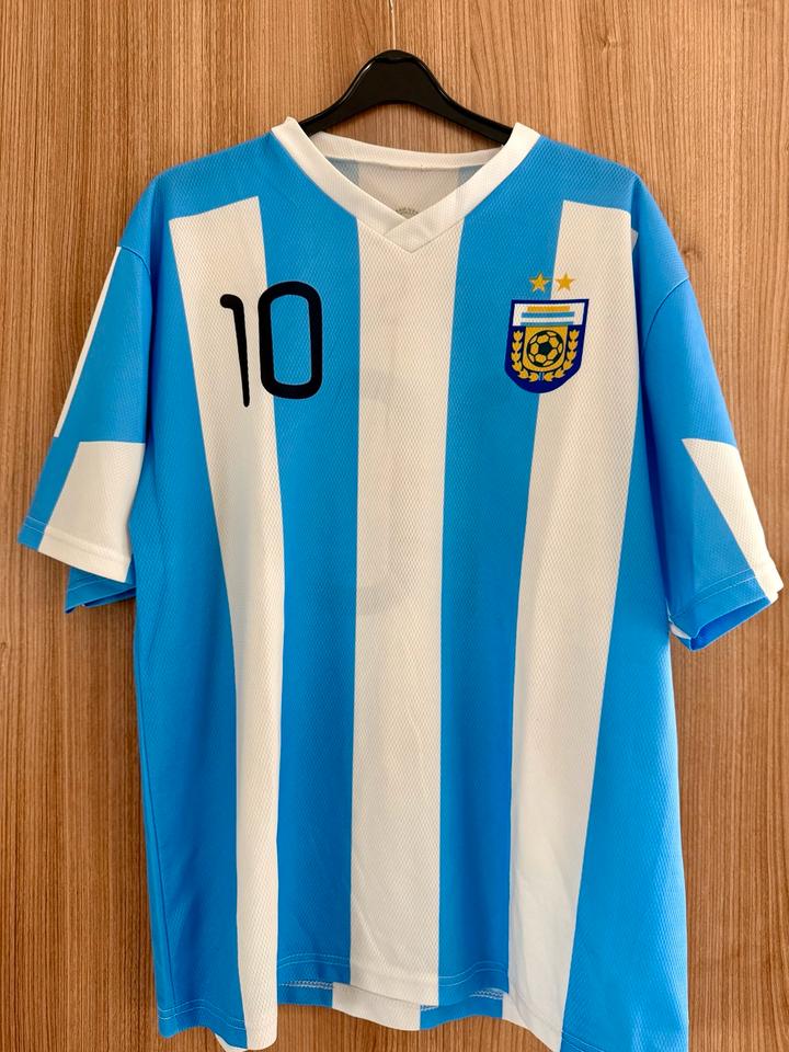 Herren-Trikot Messi Größe M (kein Originaltrikot) in Mühldorf a.Inn