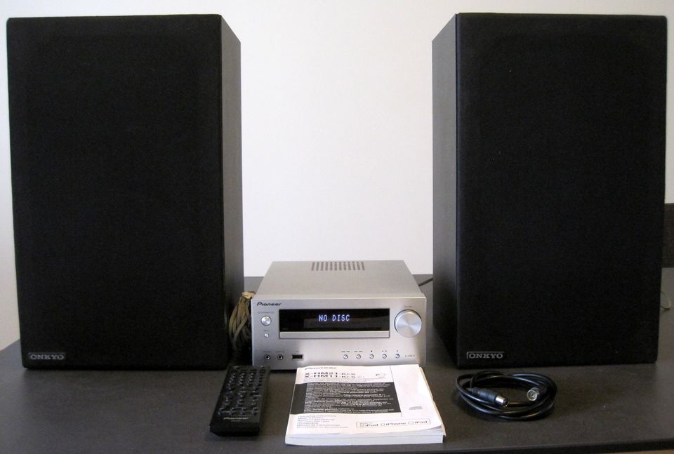 Pioneer Micro-Anlage X-HM 11-/-S mit ONKYO zwei Boxen. in Oberhausen