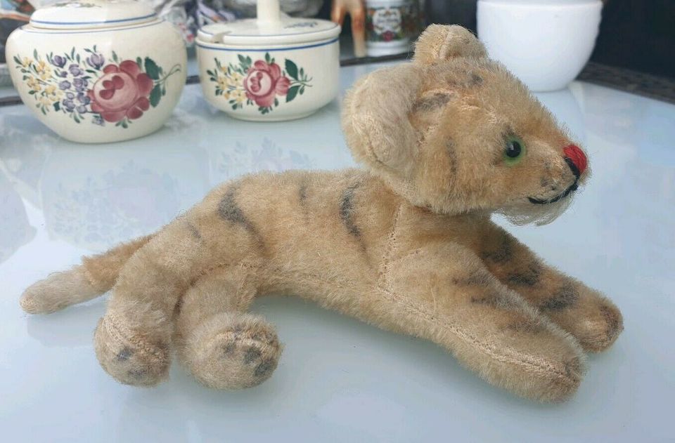 Altes Stofftier, Tiger, Vintage, 15 cm lang, gut erhalten. in Kronsgaard