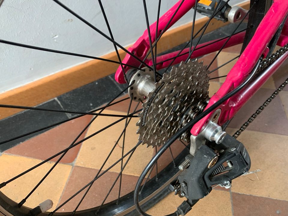 kubike 20L beerenfarbe pink kinderfahrrad 5 jahre in Augsburg