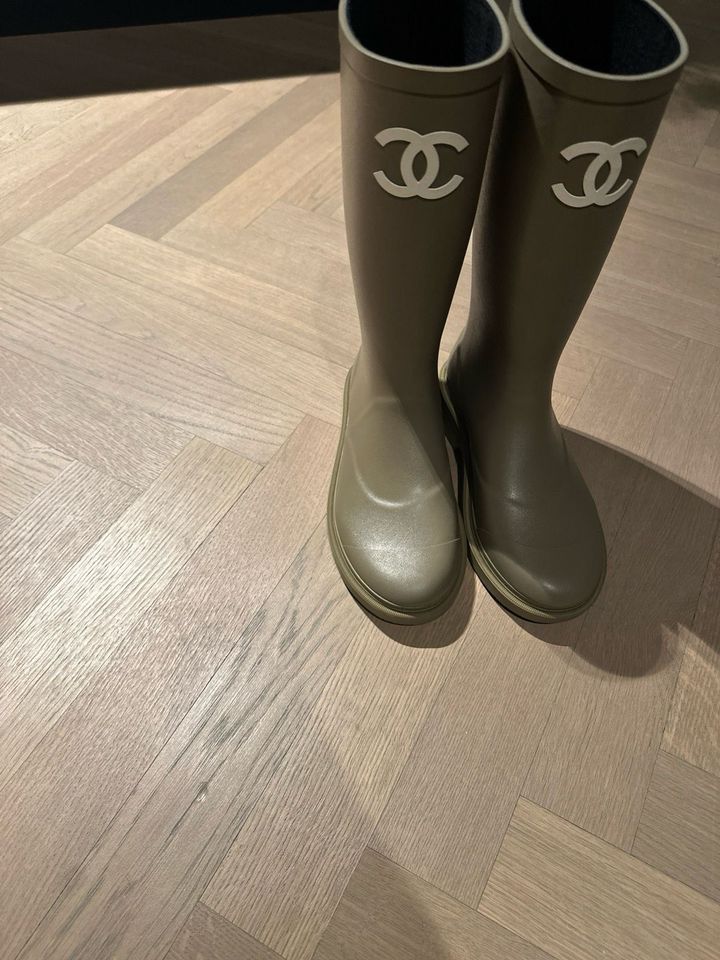 Orig. Chanel Gummistiefel Stiefel NEU sold out 37 grün in Gummersbach