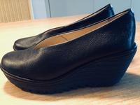 Keilpumps Wedges Lederschuh Größe 36 schwarz,neuwertig,aktuell Bremen - Schwachhausen Vorschau