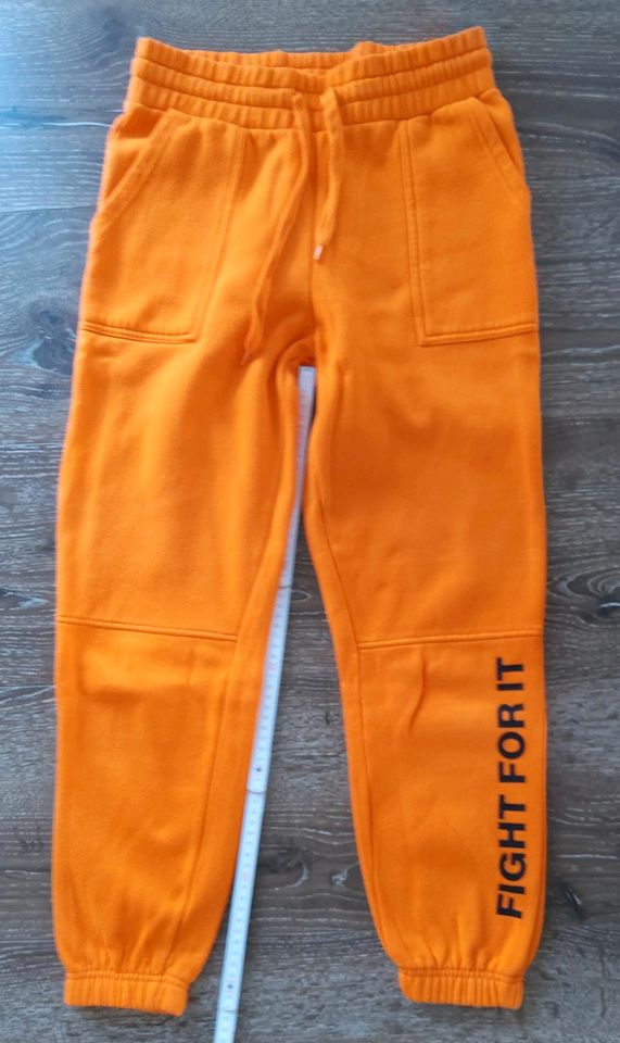 Hose M und Kapuzenpullover S Fight for it orange blau braun in Dresden