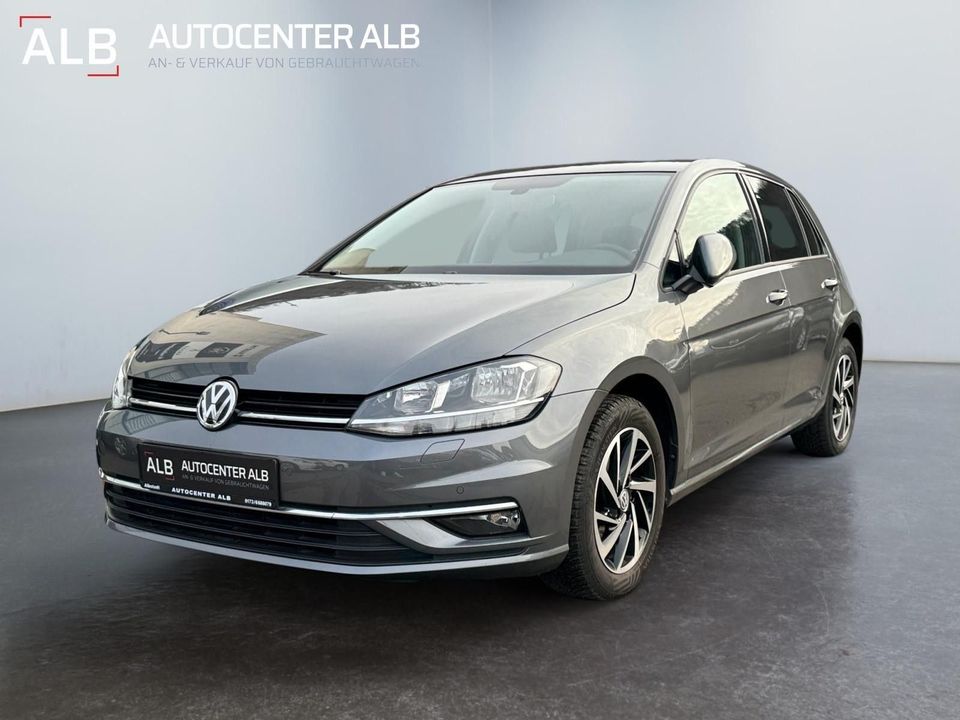 Volkswagen Golf VII Join Lim./AUTOMATIK/NAVI/EURO6/SHZ/ in Albstadt