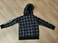 Cooler Hoodie 116-122 handmade Junge Pullover Sterne schwarz grau Baden-Württemberg - Lahr (Schwarzwald) Vorschau