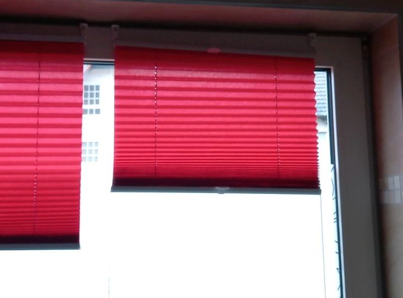 2 Fensterplissees rot, ohne Bohren in Linsengericht
