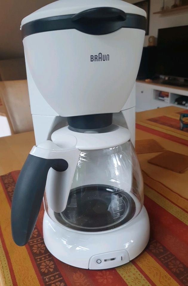 Braun Kaffeemaschine mit Wasseefilter, Type 3104 in Nordrhein-Westfalen -  Remscheid | Kaffeemaschine & Espressomaschine gebraucht kaufen | eBay  Kleinanzeigen ist jetzt Kleinanzeigen