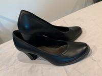 Street Damen Pumps schwarz Gr. 40 wie NEU Bayern - Schöllkrippen Vorschau