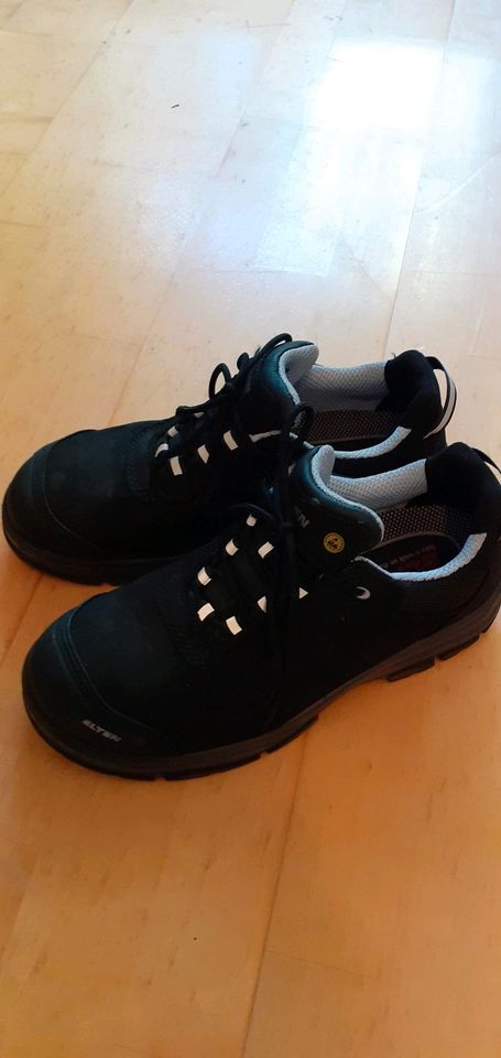 ELTEN Sicherheitshalbschuhe schwarz Gr. 40, neu in Landshut